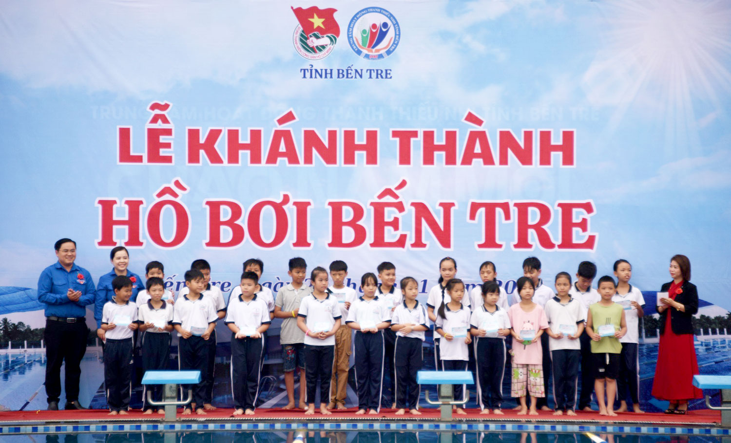 Khánh Thành Hồ Bơi Bến Tre