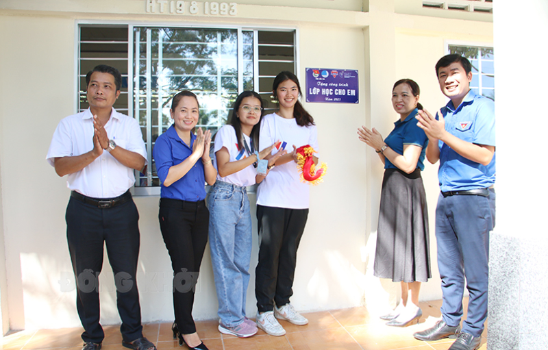 Nghi Thức Khánh Thành Công Trình “Lớp Học Cho Em” Tại Trường Tiểu Học Phước Long 2, Khung Ấp Mỹ Chánh 1, Xã Phước Long, Huyện Giồng Trôm.