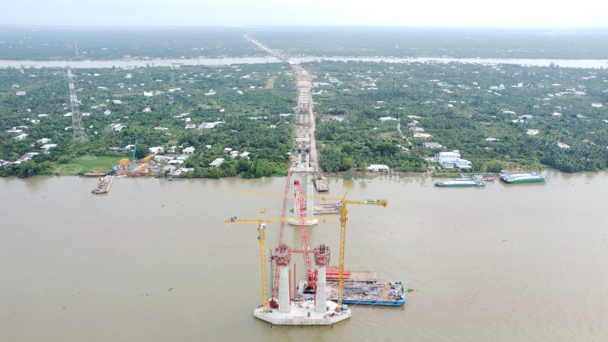 Khó Khăn Trong Công Tác Gpmb Ở Phần Đường Dẫn Của Hai Địa Phương Có Khả Năng Ảnh Hưởng Tiến Độ Chung Của Dự Án. Ban Qlda Mỹ Thuận Đã Có Kiến Nghị Ubnd Tỉnh Tiền Giang, Ubnd Tỉnh Bến Tre Tiếp Tục Vận Động Người Dân Sớm Bàn Giao Mặt Bằng. Đối Với Một Số Trường Hợp Đặc Biệt, Cần Có Phương Án Bảo Vệ Thi Công, Cưỡng Chế Để Sớm Bàn Giao Mặt Bằng Cho Nhà Thầu.